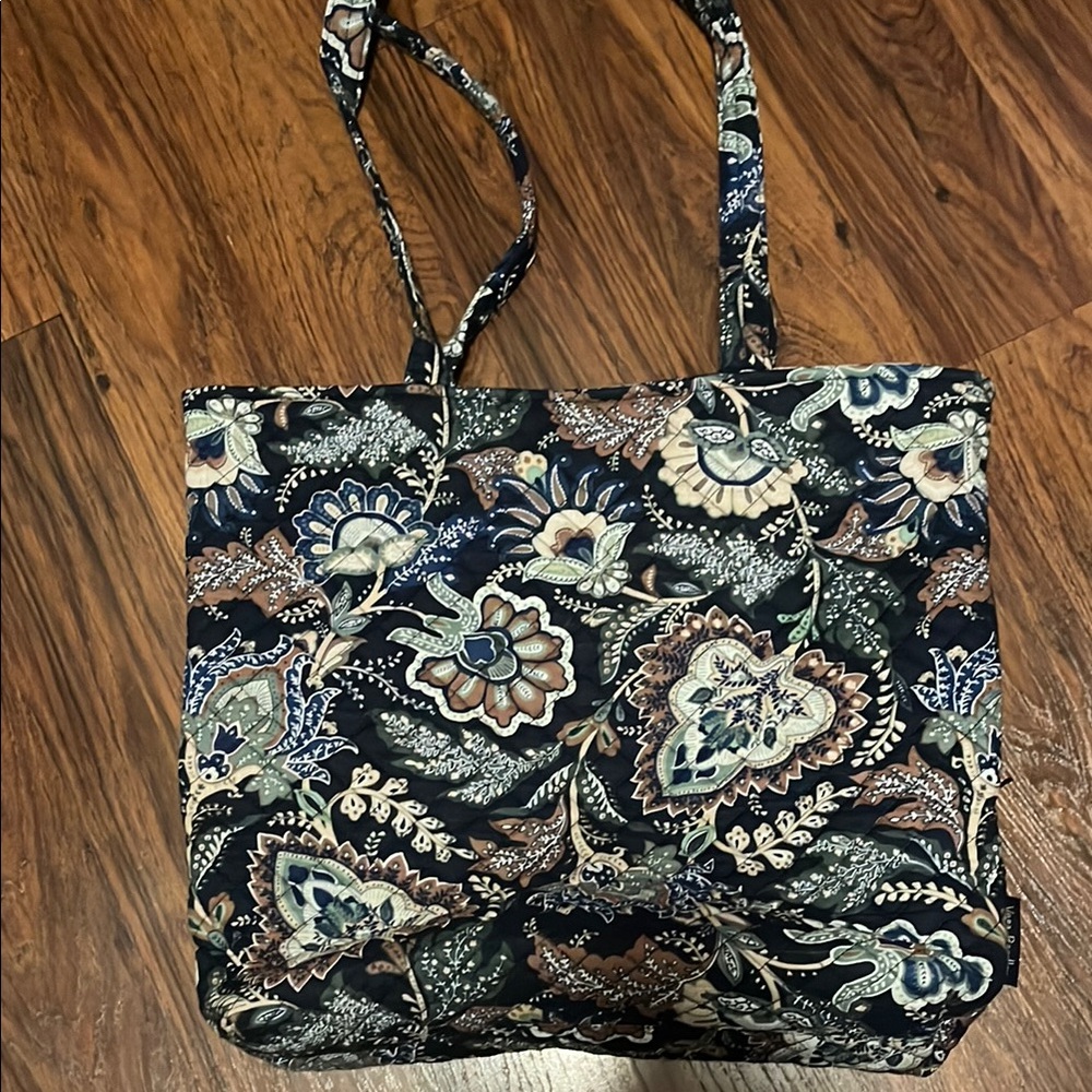 Vera Bradley Java navy camo tote